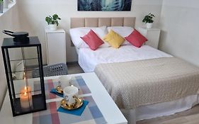 Central Studio Apartments